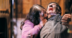 survival-of-the-dead-2 survival of the dead 2 300x160 Survival of the Dead (2009)