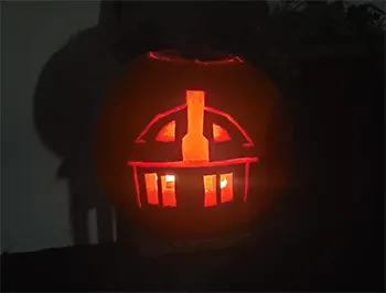 Luna Halloween horror movies